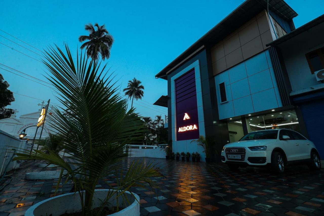 Hotel Aldora Airport Residency Nedumbassery Exterior foto